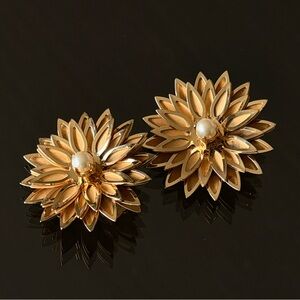 Dolce & Gabbana flower earrings